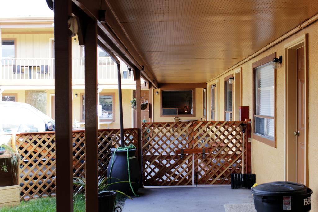 Country Motor Inn Livingston Ngoại thất bức ảnh