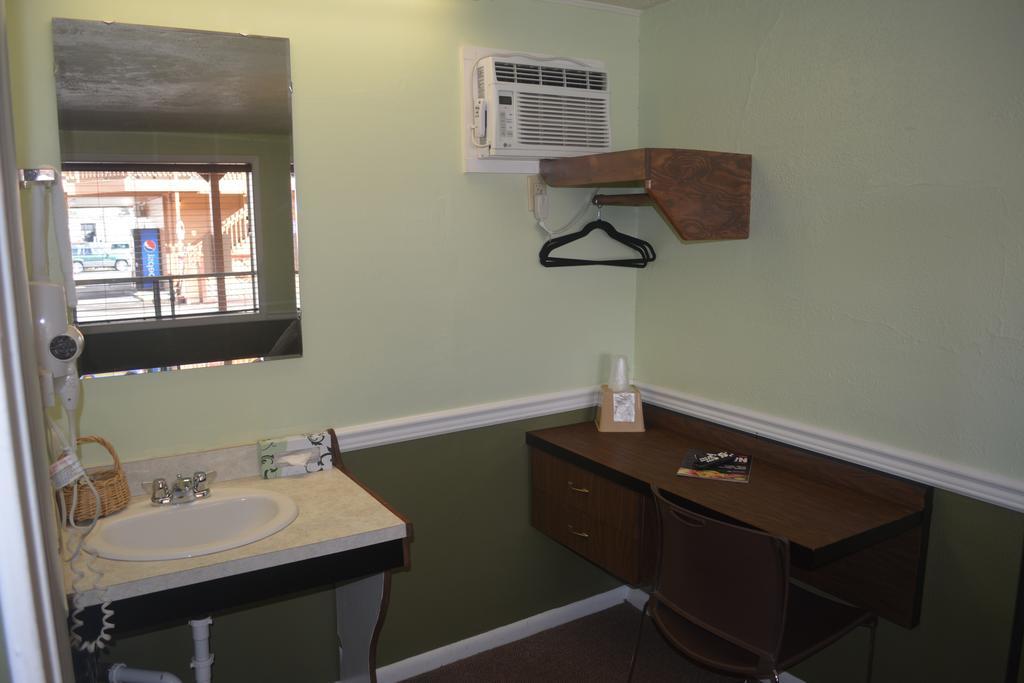 Country Motor Inn Livingston Ngoại thất bức ảnh
