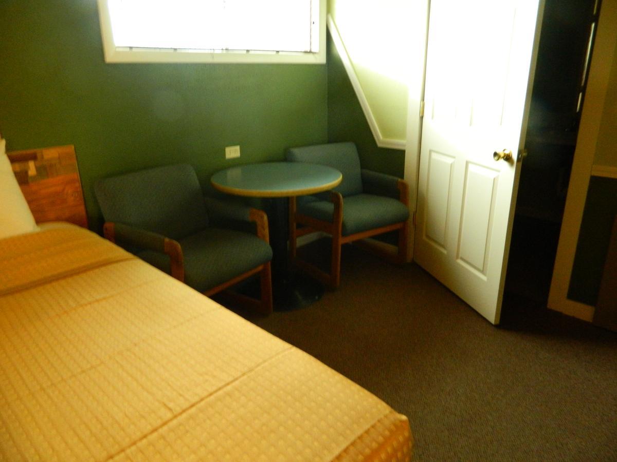 Country Motor Inn Livingston Ngoại thất bức ảnh