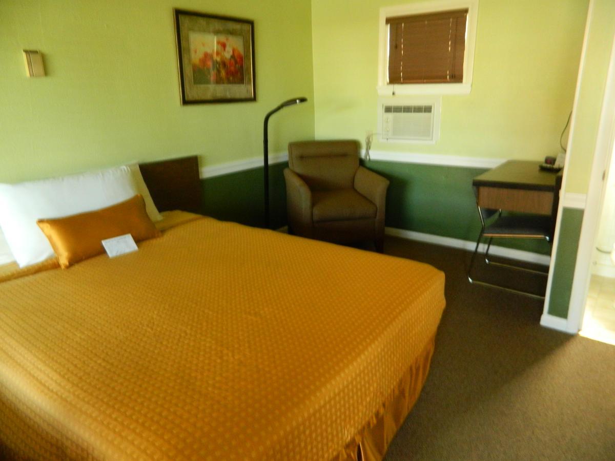 Country Motor Inn Livingston Ngoại thất bức ảnh